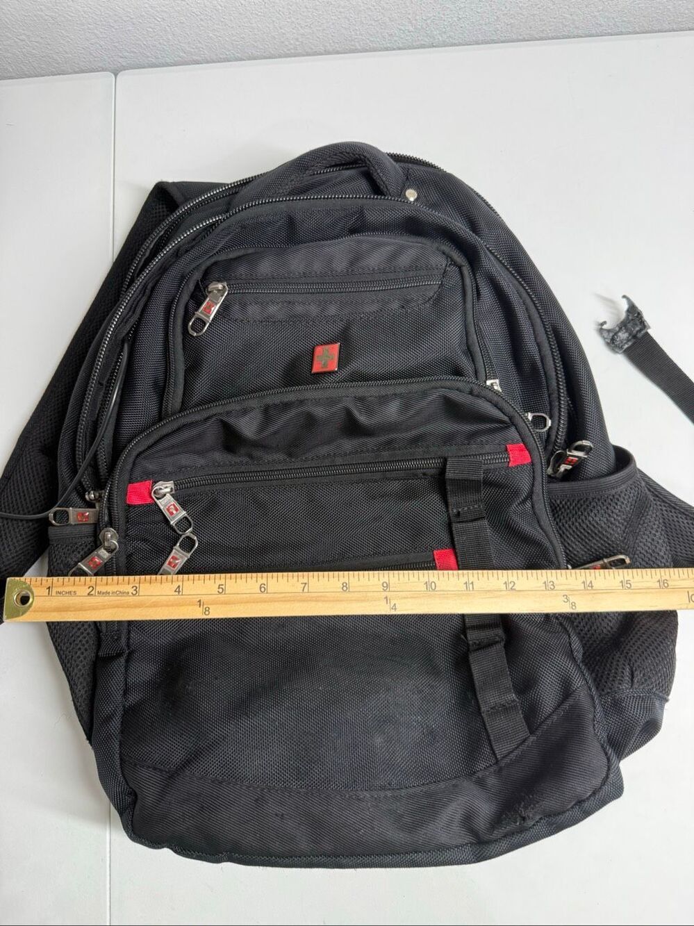 Swiss Tech Navigator Backpack - Picture 15 of 16
